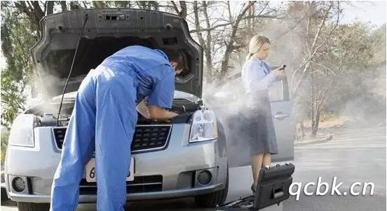 汽車水箱開鍋是什么原因造成的