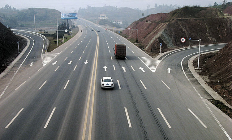 車輛在高速公路匝道上可以停車嗎