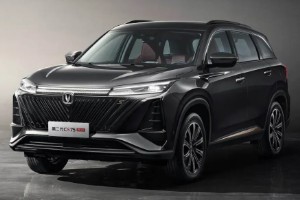 長安cs75plus藍(lán)鯨版2022款這車怎么樣 車身長達(dá)4.7米(油耗實測8.4L)