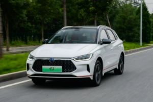 比亞迪e2純電動車價(jià)格 比亞迪e2純電動車售價(jià)9.58萬元