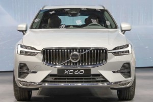 雷克薩斯nx和沃爾沃xc60哪個(gè)更好 xc60馬力可達(dá)250匹(車身軸距2865mm)