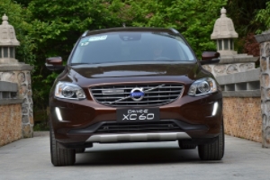 沃爾沃xc60怎么樣 加速動(dòng)力強(qiáng)、車身油耗低、車內(nèi)空間效果好