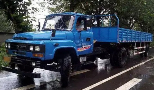 a2駕駛證能開什么車，屬于增駕車型（可以開牽引車）