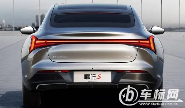 哪吒s2022款電動(dòng)汽車報(bào)價(jià) 哪吒s2022款19萬(wàn)一輛(第七年保值率32%)