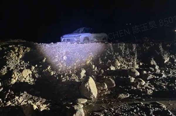 車主山區(qū)駕駛遭遇泥石流 蔚來服務(wù)一天一夜緊急施救